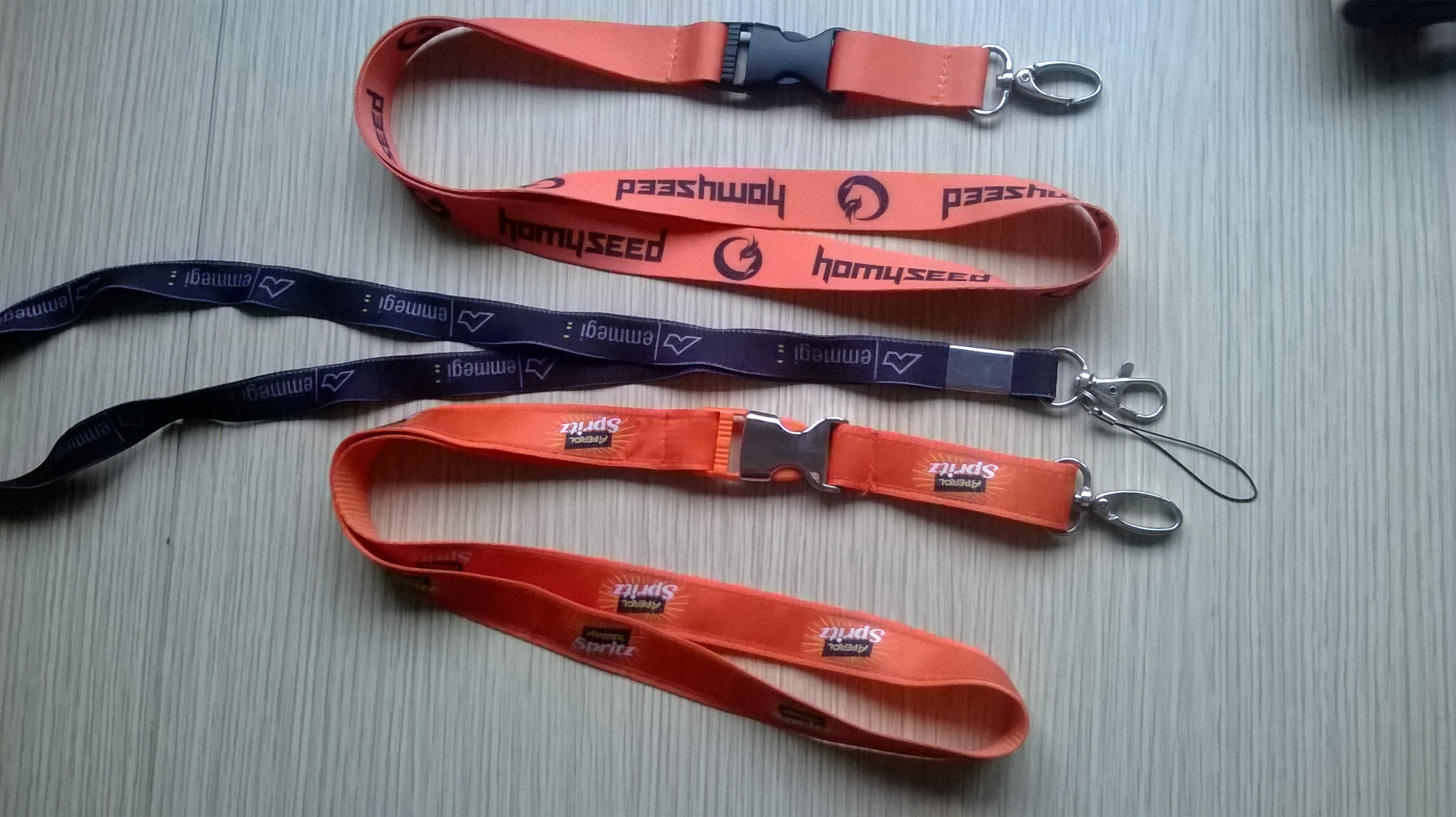 dây đeo thẻ xám- trắng :dây đeo thẻ cao cấp hội chợ hội nghị, dây đeo thẻ vip, in dây đeo, yoyo co rút 4 daydeothe;dây đeo thẻ,Dây đeo thẻ cao cấp hội chợ hội nghị-Dây đeo thẻ bảng rộng dùng trong sự kiện, hội nghị – Dây đeo thẻ bảng rộng dùng trong sự kiện dây đeo thẻ xanh đỏ tím vàng đen trắng xám nâu hồng Hotline : 0908 336851 email : daydeothe1@gmail.com Viber : 0908 336851