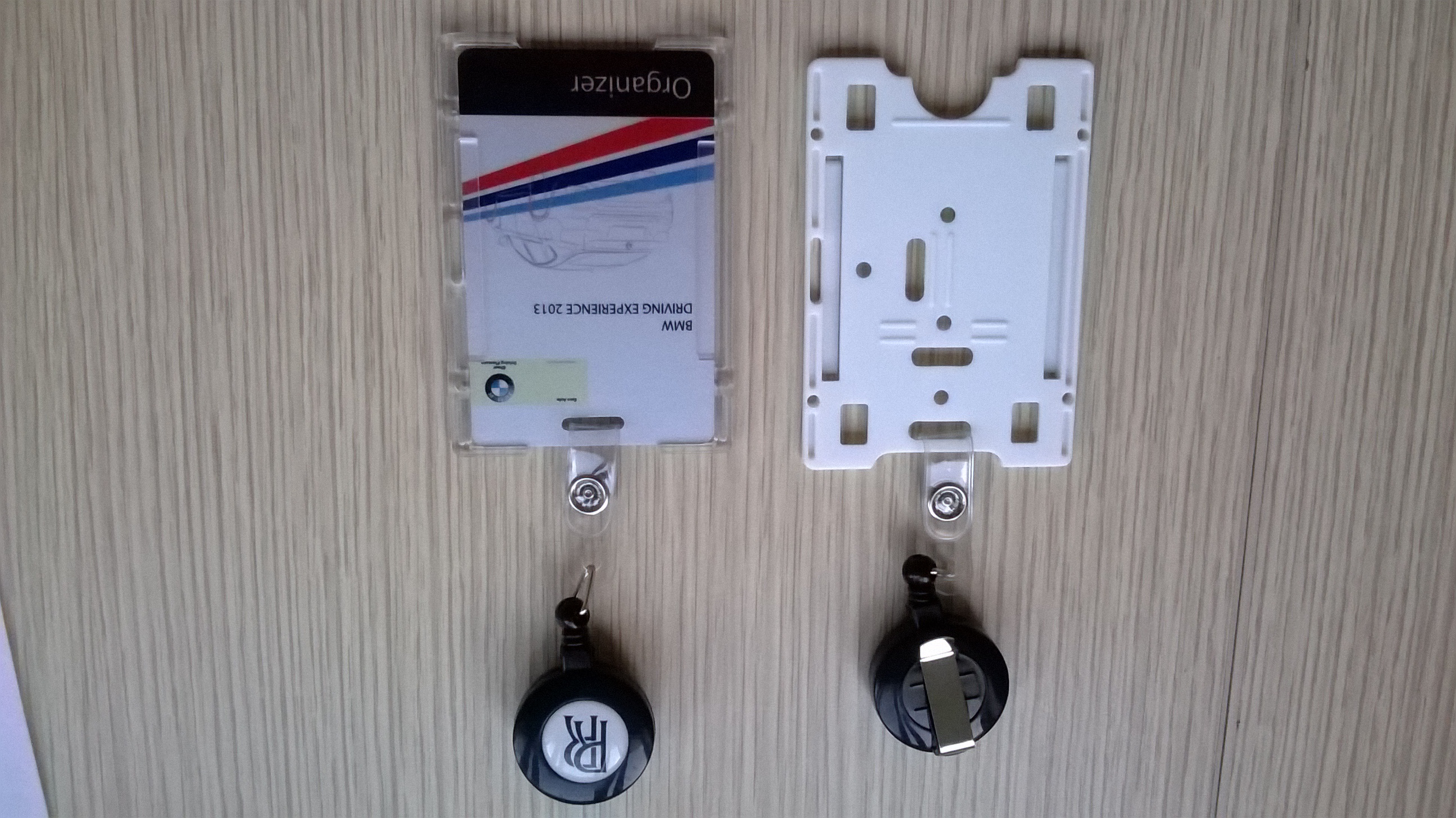 dây đeo cao cấp yoyo -hộp thẻ  nguyên bộ. Hotline : 0908 336851.